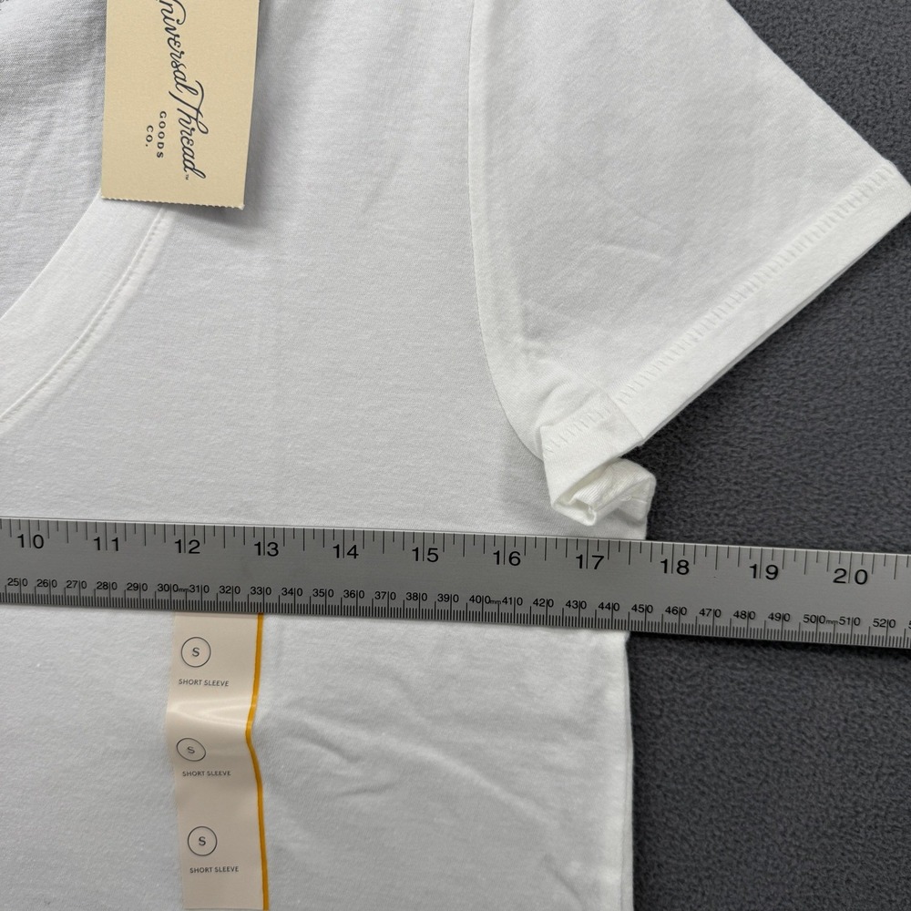 NWT Universal Thread White‎ V-Neck Tee & Colsie Gingham Pajama Shorts Set Small - Picture 4 of 15